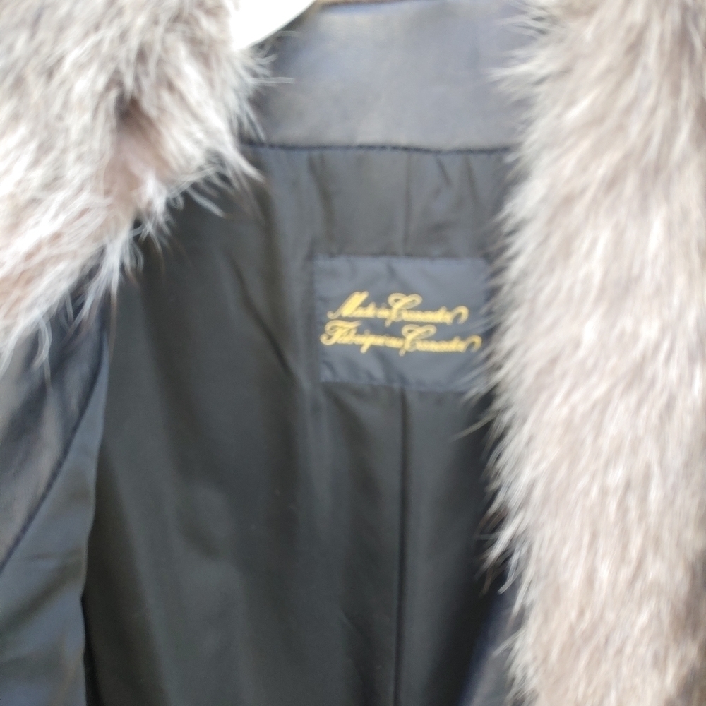 GORGEOUS GENUINE RACCOON FUR/ BLACK GENUINE LEATHER CAR COAT SIZE XL - Picture 6 of 10